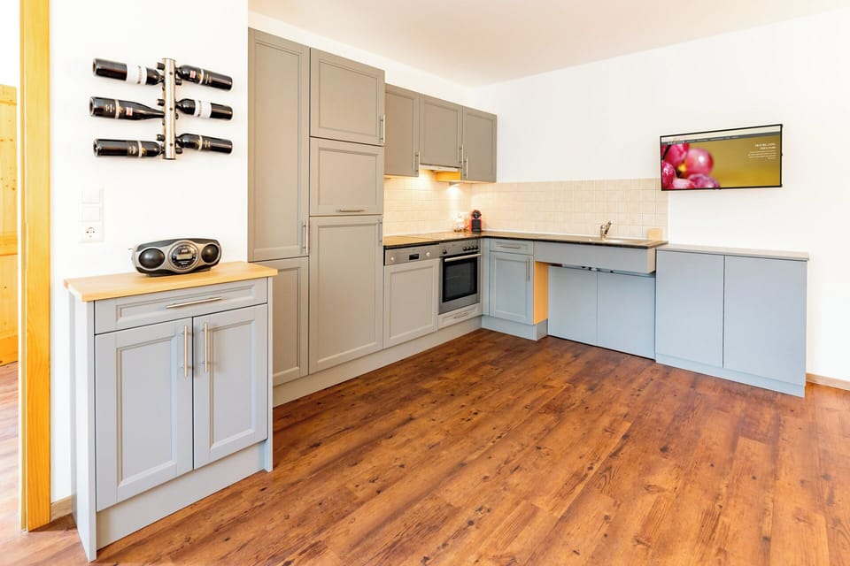Comfort Condo, 2 Bedrooms, Non Smoking (Rohrung) | Private kitchen | Full-size fridge, oven, stovetop, dishwasher