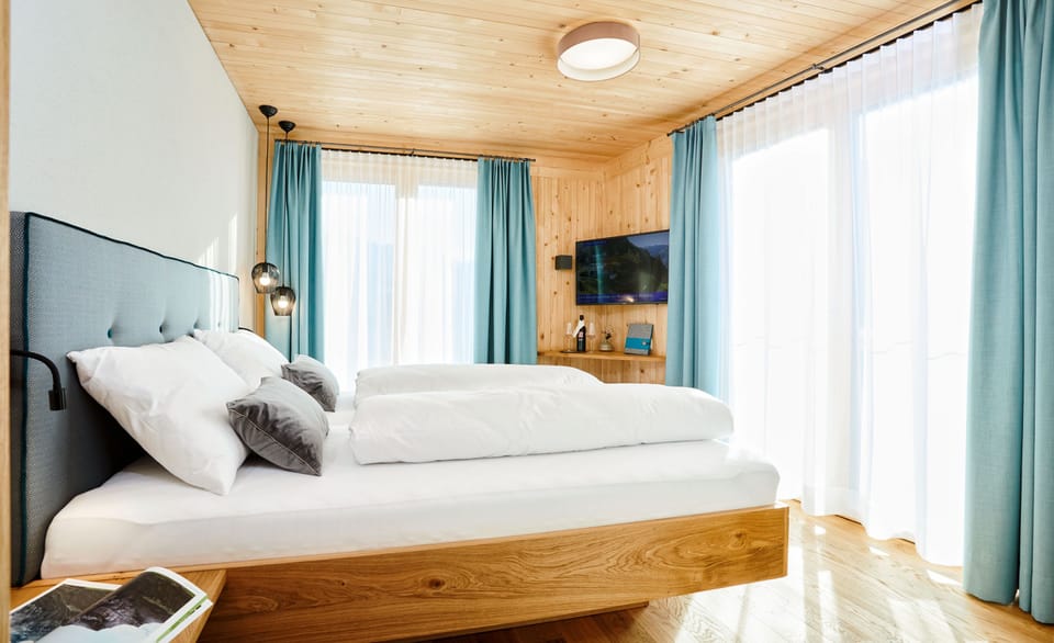 In-room safe, blackout drapes, soundproofing, free WiFi