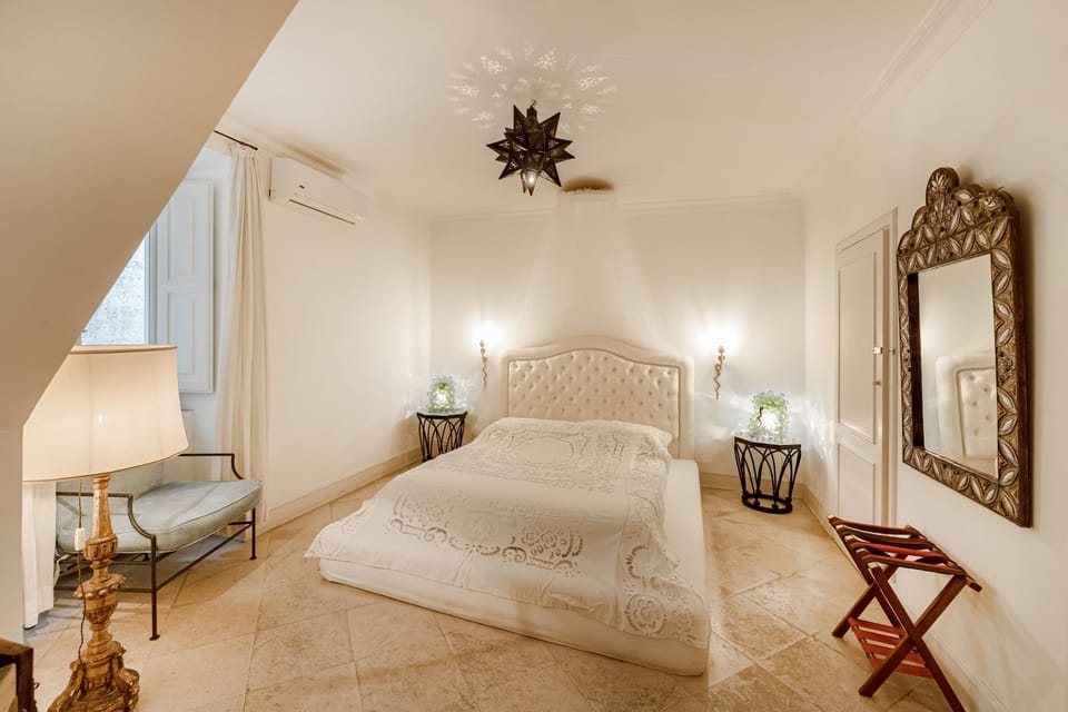 Classic Quadruple Room, 2 Queen Beds | Blackout drapes, soundproofing, WiFi (free), individually furnished