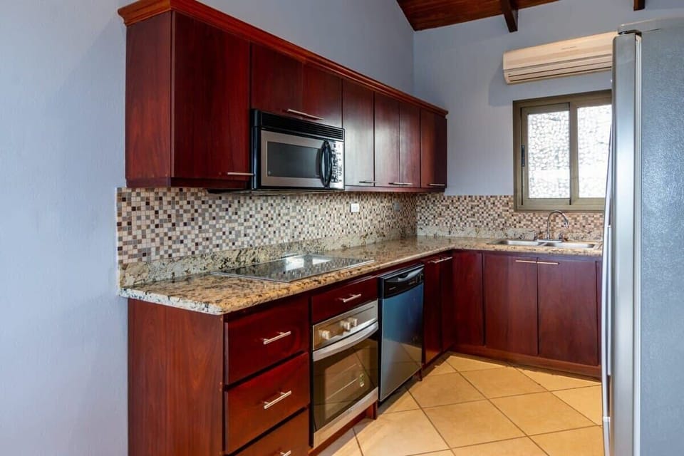 Spacious fully equipped kitchen