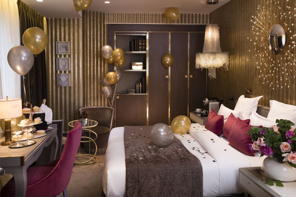 Deluxe Room, Courtyard View | In-room safe, desk, blackout drapes, soundproofing