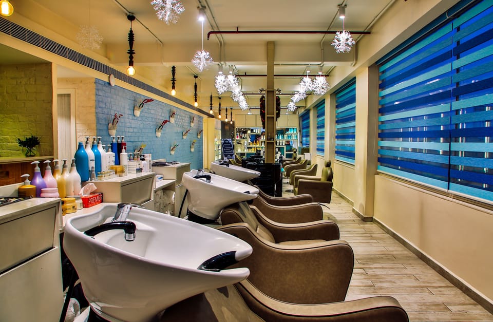 Couples treatment rooms, steam room, hot springs, body treatments