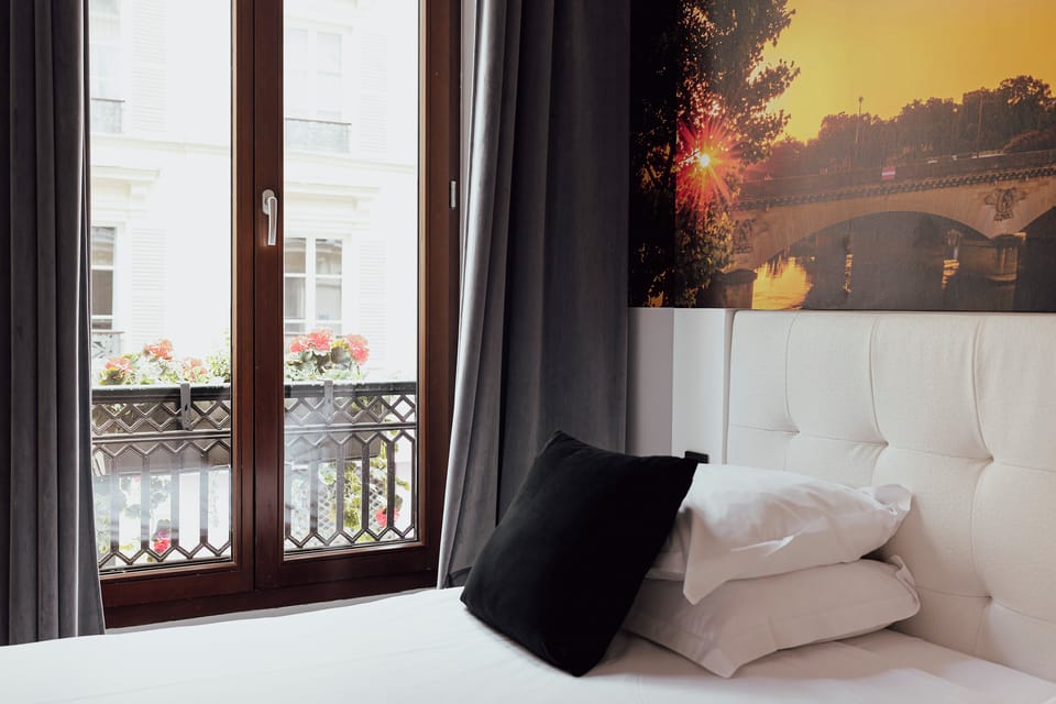 Premium bedding, in-room safe, individually decorated, desk