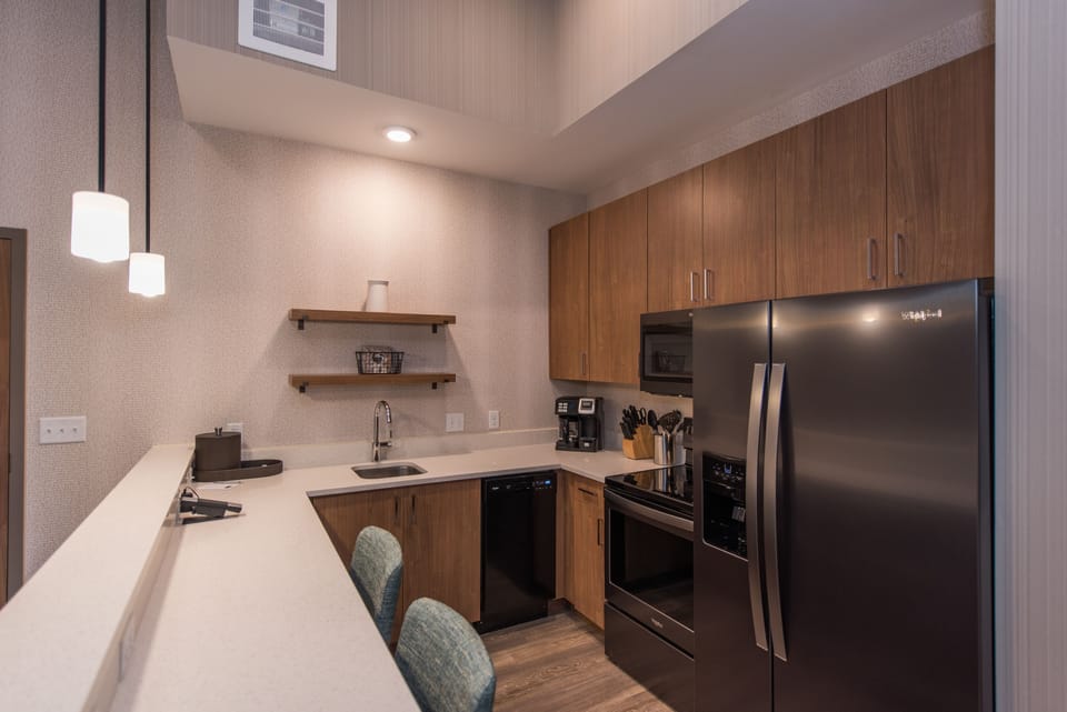 Oven, stovetop, dishwasher, coffee/tea maker
