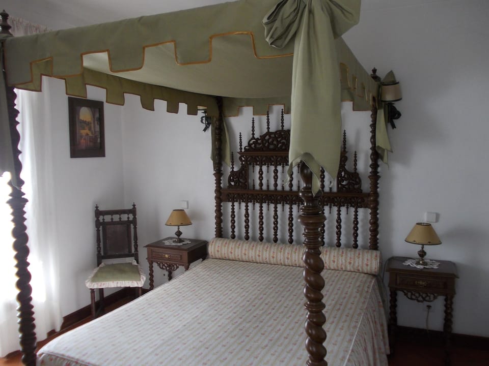 Standard Double Room, Private Bathroom | Desk, soundproofing, WiFi (free), individually decorated