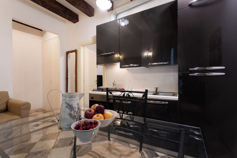 Apartment, 1 Bedroom (PIGNOLETTO Via Pignolo 81) | Private kitchen | Electric kettle