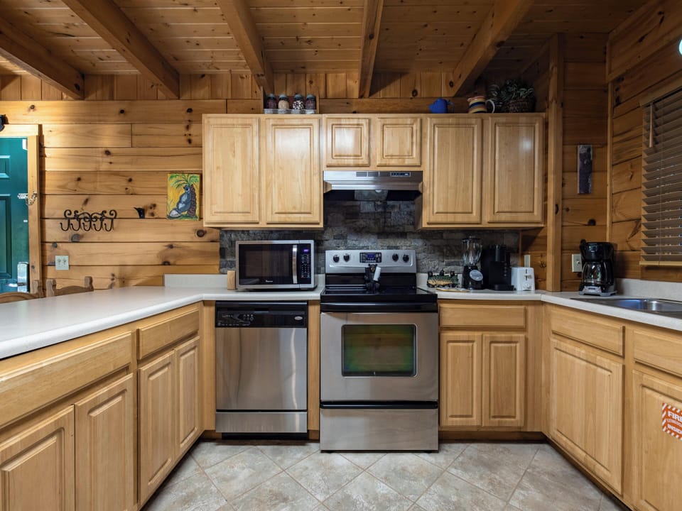 Studio (1 Bedroom) | Property amenity
