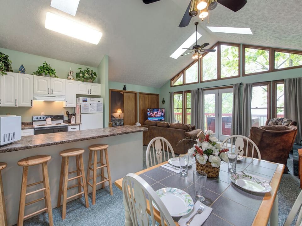 Studio (2 Bedrooms) | Property amenity