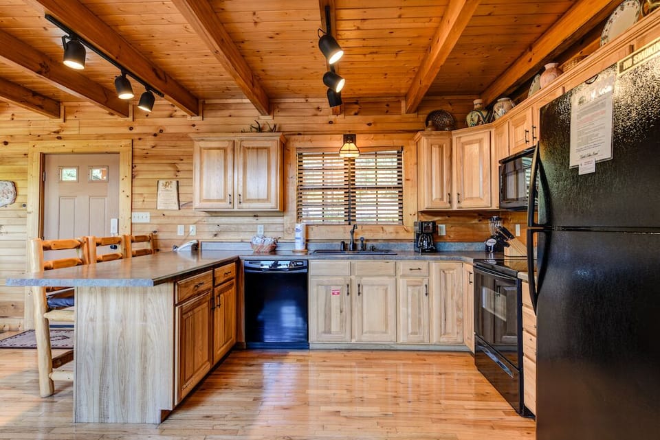 Studio (3 Bedrooms) | Property amenity