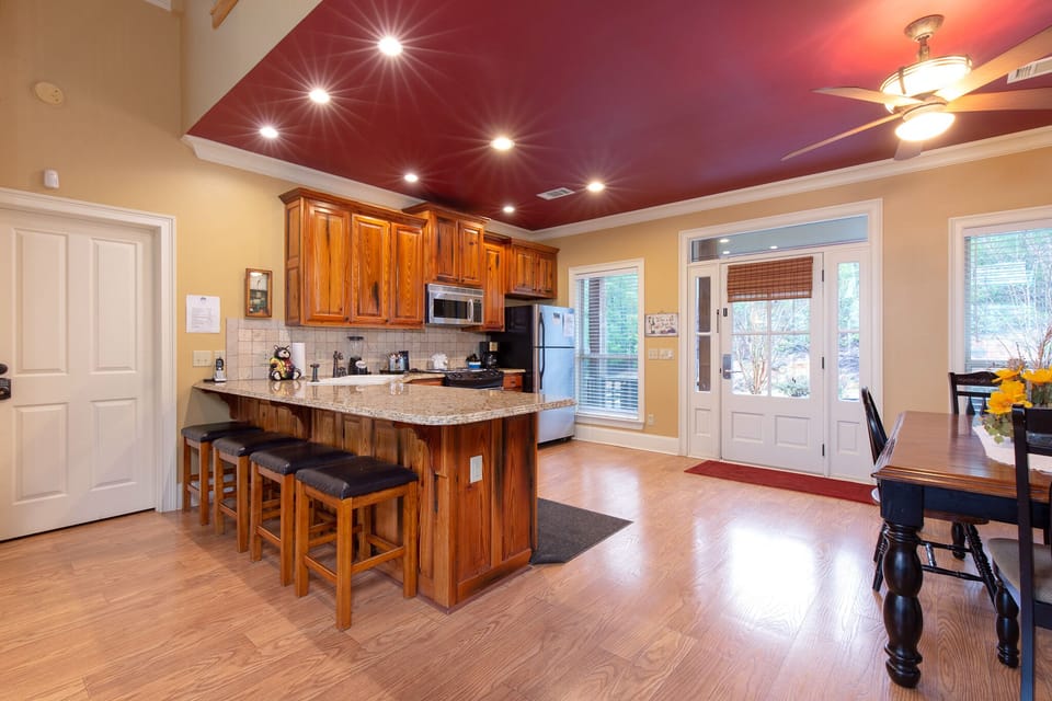 Studio (2 Bedrooms) | Property amenity