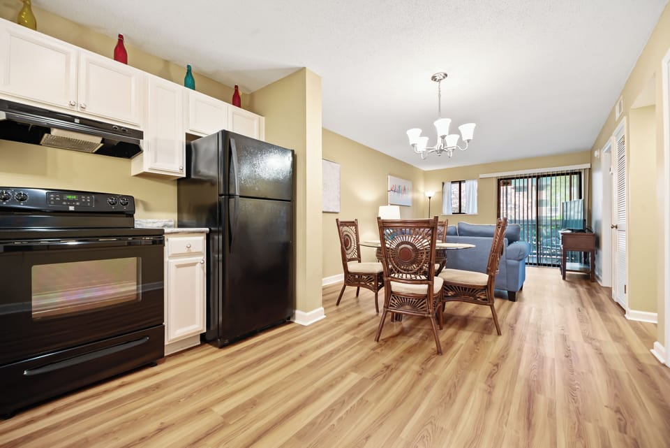 Condo (2 Bedrooms) | Property amenity