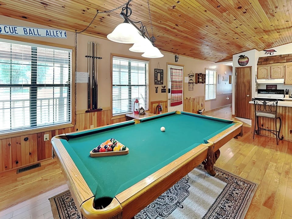 Studio (2 Bedrooms) | Property amenity