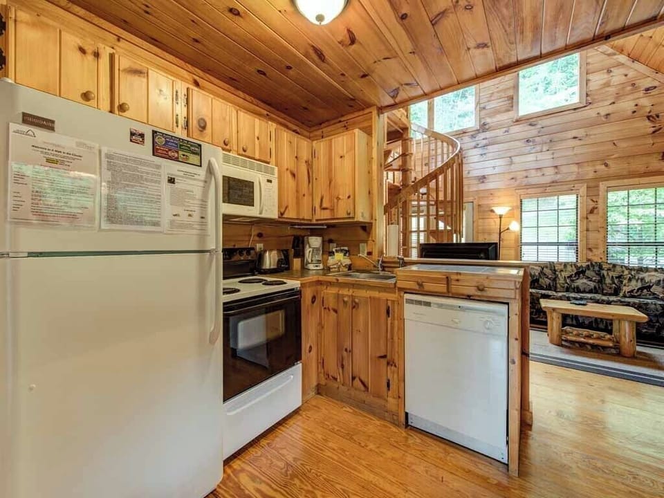 Studio (1 Bedroom) | Property amenity