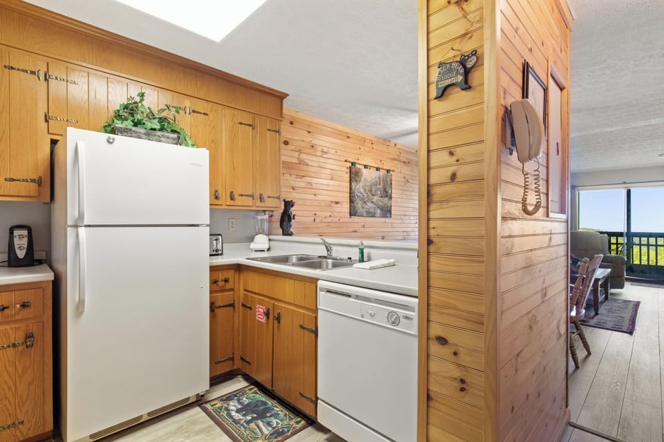 Condo (2 Bedrooms) | Property amenity
