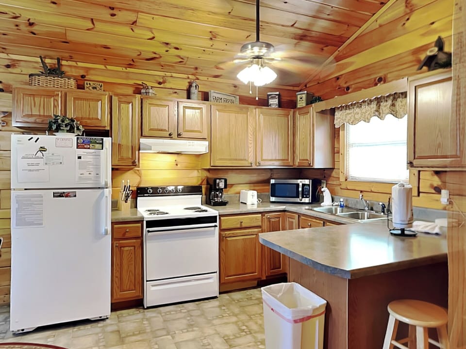 Studio (1 Bedroom) | Property amenity