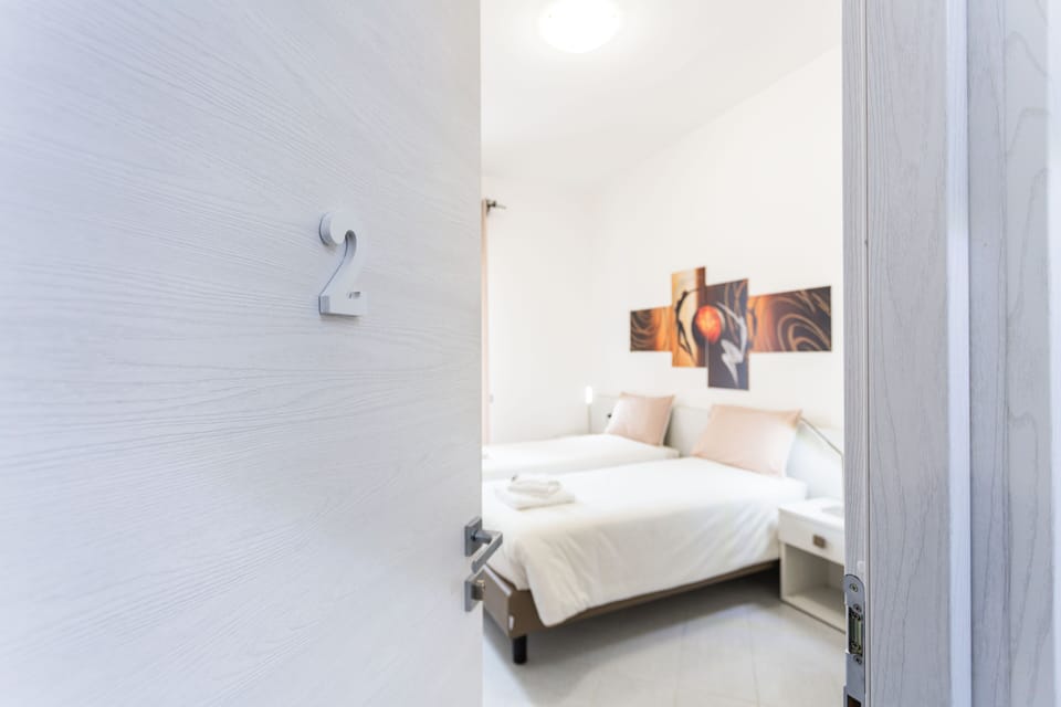 Double or Twin Room (Camera 2) | Premium bedding, down comforters, minibar, desk