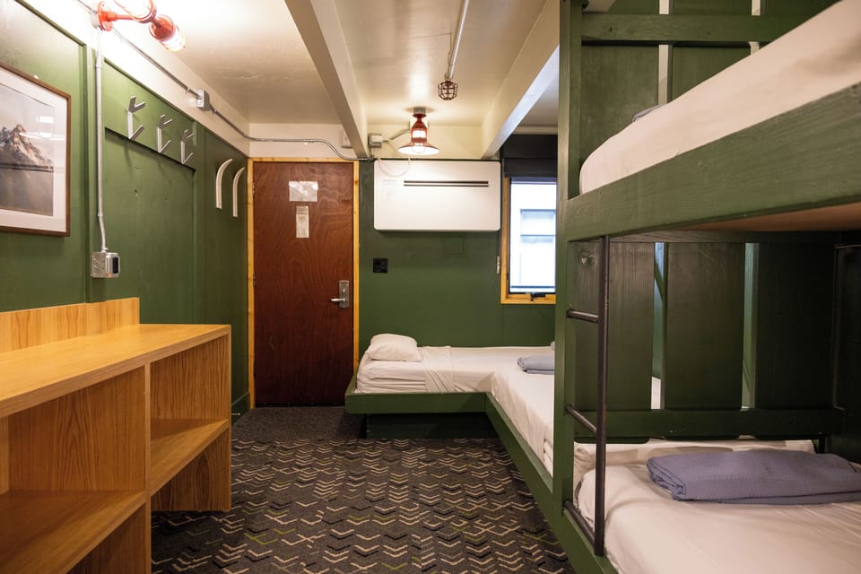 Quadruple Room | Free cribs/infant beds, rollaway beds, free WiFi, bed sheets