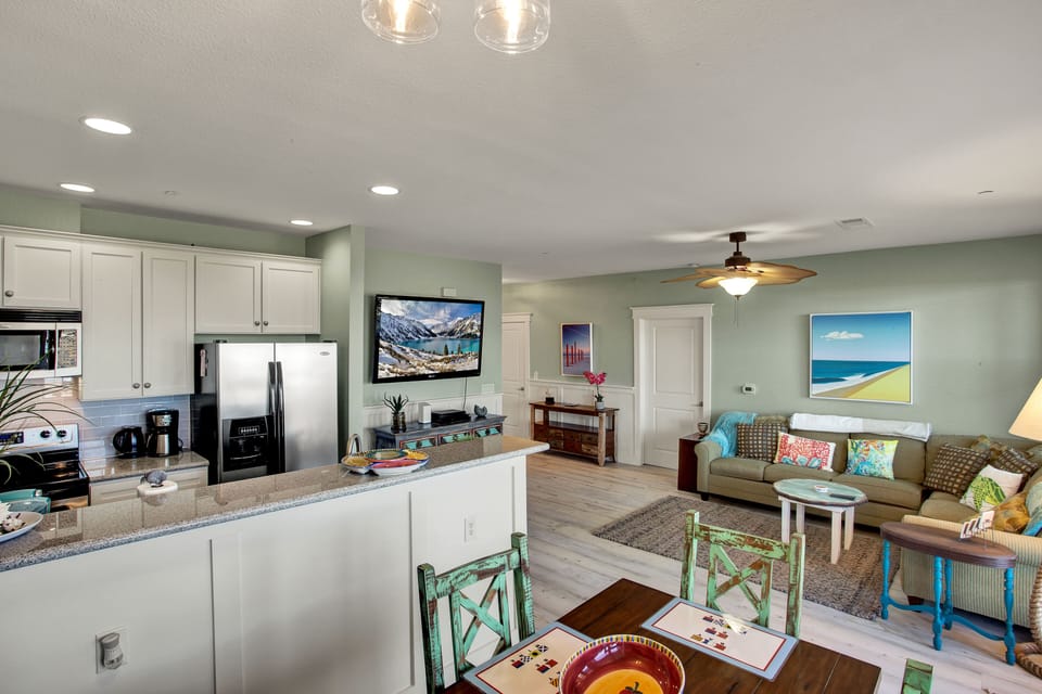 Over 1,000 square feet of comfort!