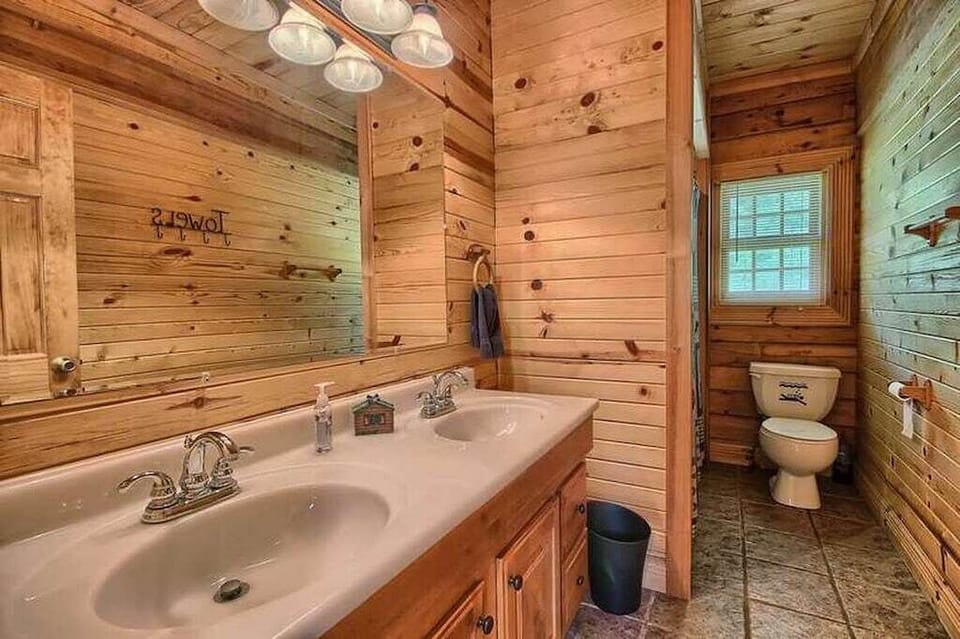 First Floor bath with double vanity, shower/tub combo