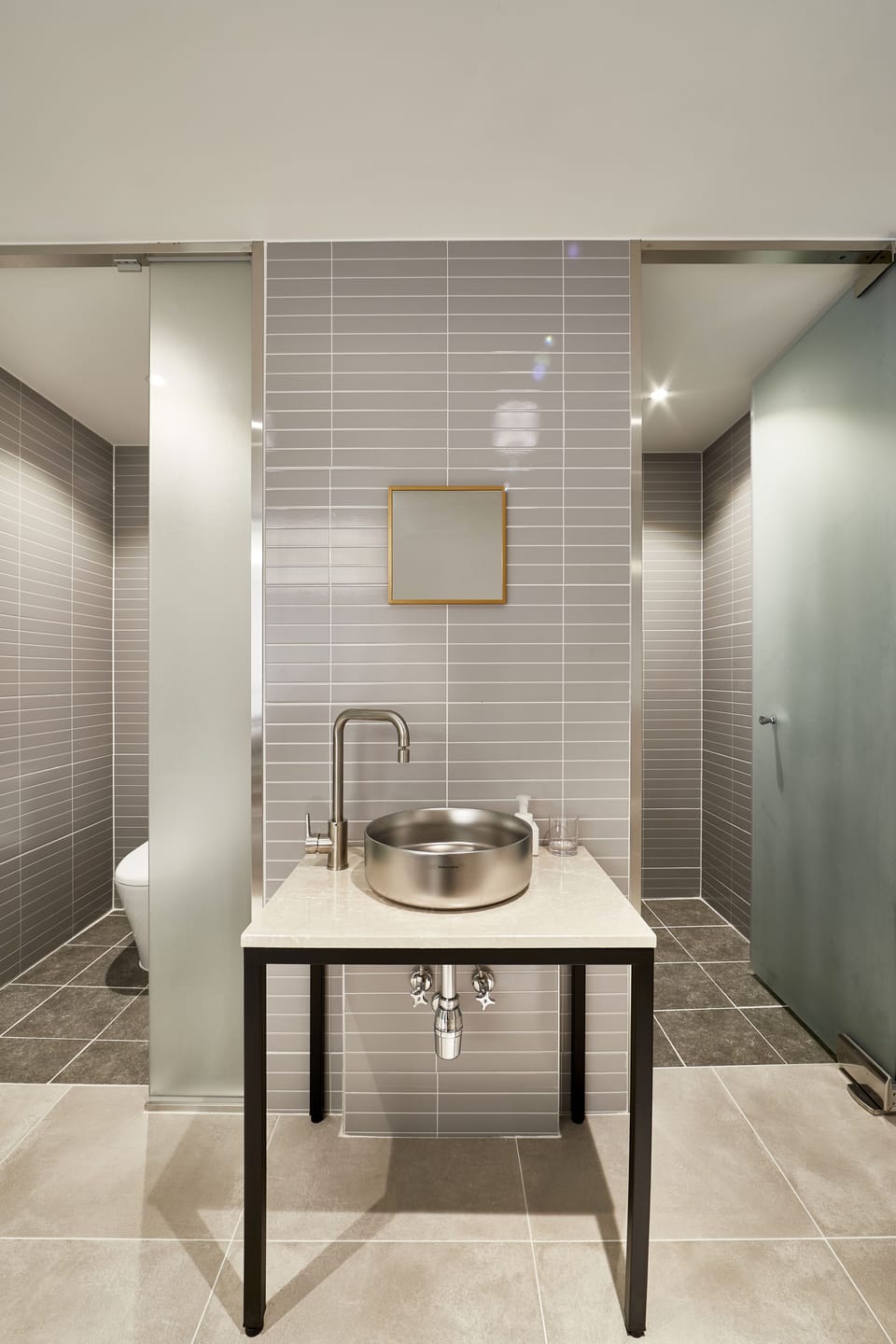 Twin Room (1 Double Bed, 1 Single Bed) | Bathroom | Designer toiletries, hair dryer, bathrobes, slippers