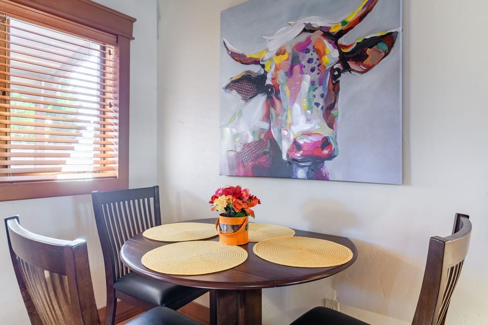 Studio | Dining