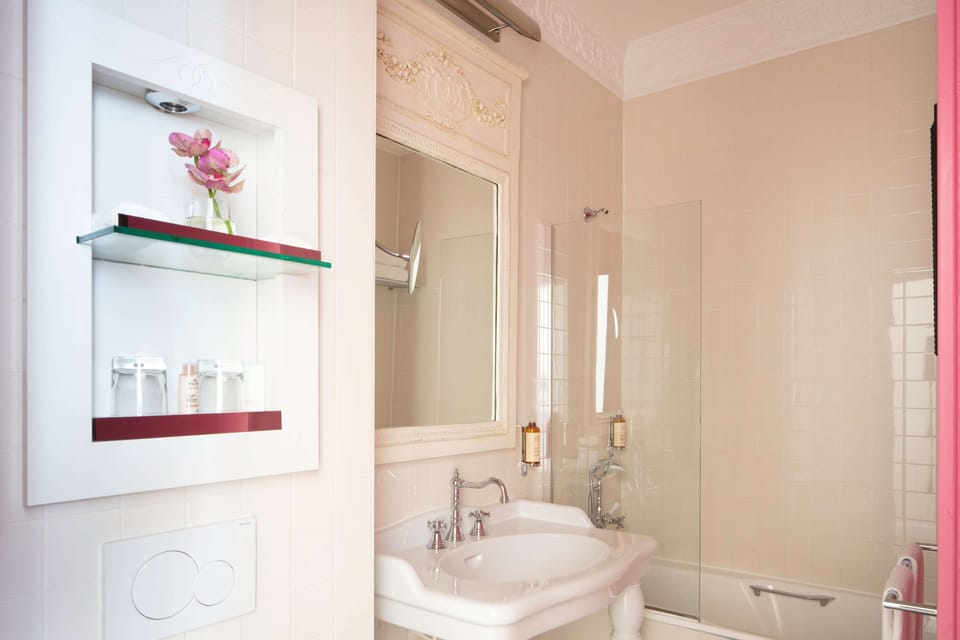 Superior Double Room - Complimentary soft minibar,courtesy tray, Chromecast and digital press | Bathroom | Free toiletries, hair dryer, bathrobes, slippers