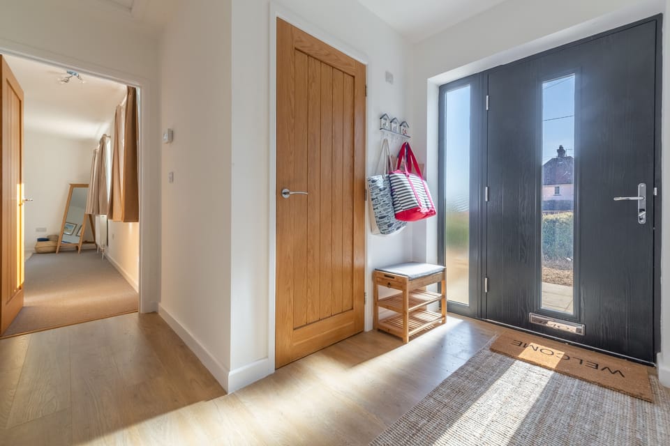 Ground floor: Entrance hall with cloakroom