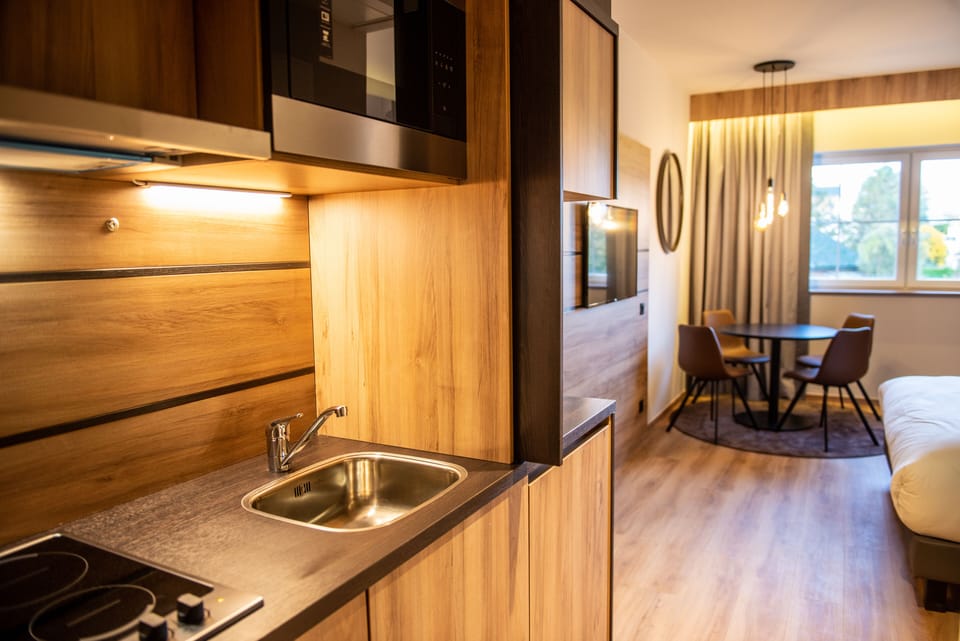 Family Suite, Kitchen | Private kitchen | Espresso maker, coffee/tea maker, electric kettle