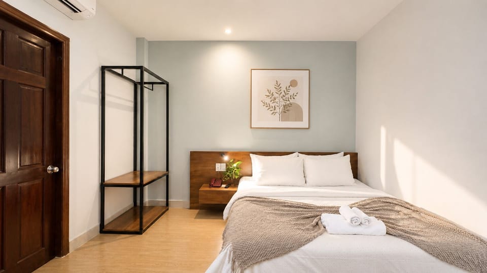 Superior Double Room | In-room safe, desk, blackout drapes, WiFi (free)