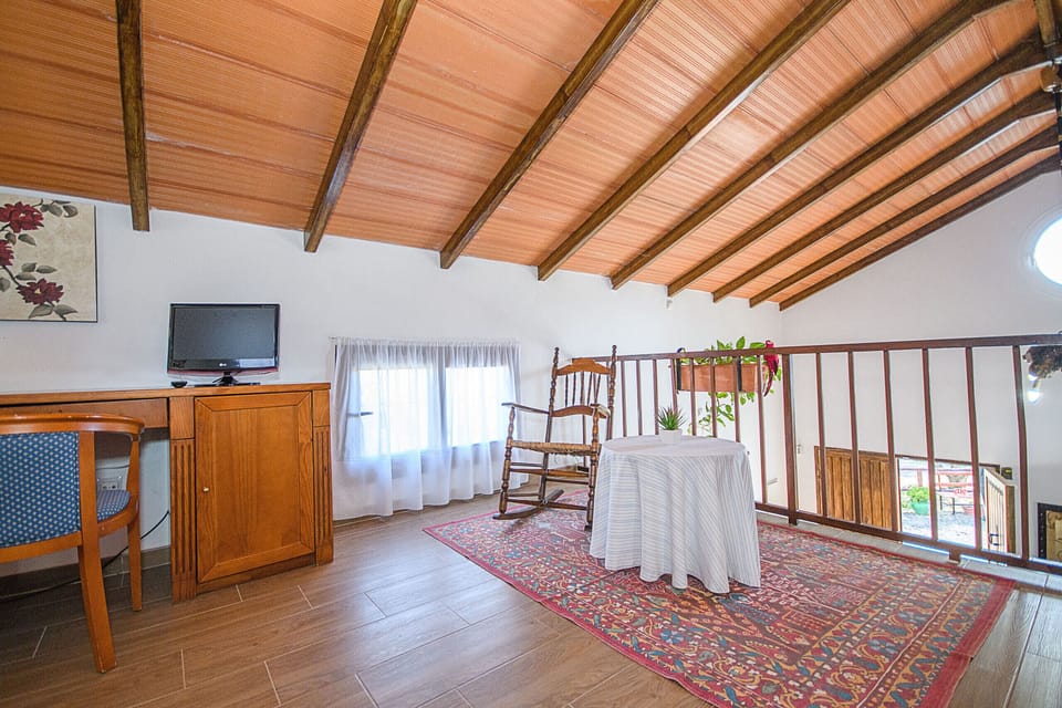 Enjoy the bedroom of this house near El Caminito del Rey