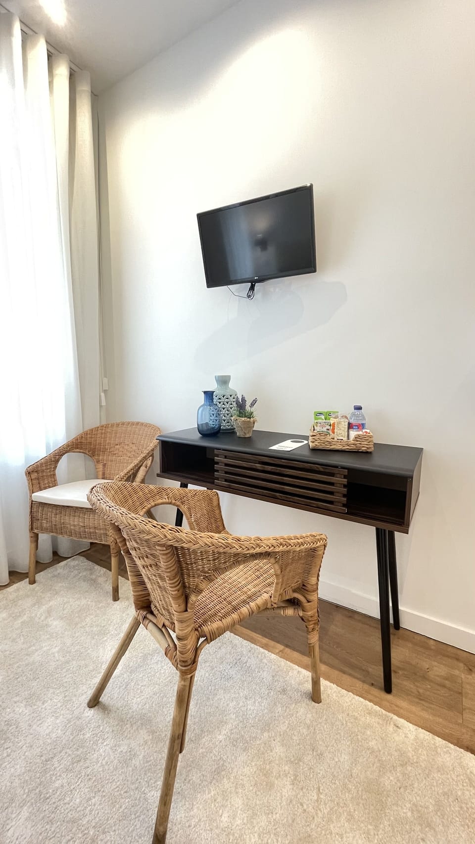 Budjet Double Room | Individually furnished, desk, laptop workspace, blackout drapes