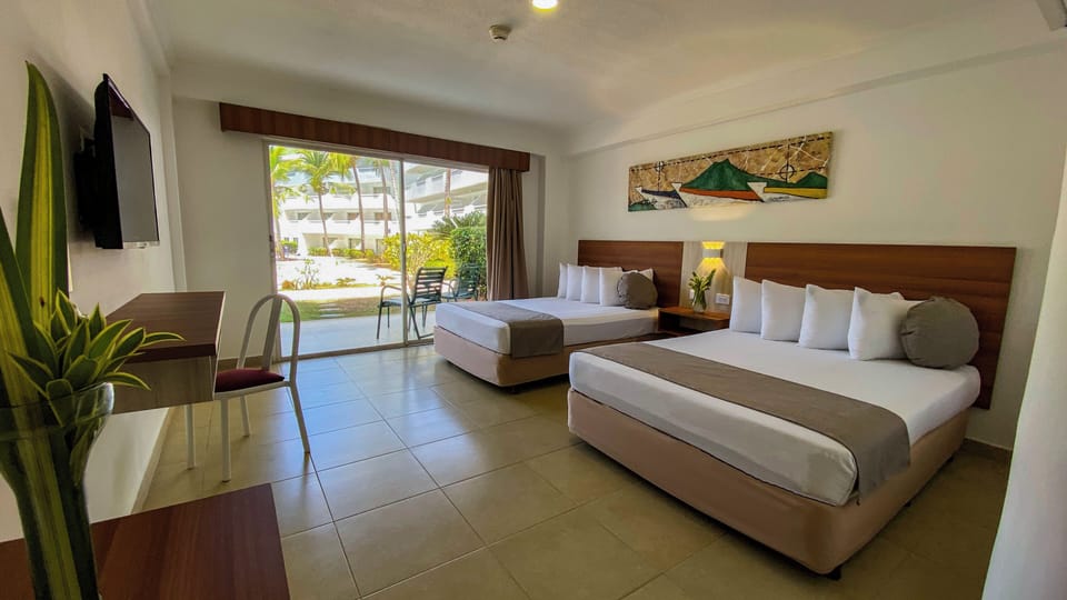 Comfort Double Room, Balcony | Premium bedding, in-room safe, blackout drapes, free WiFi