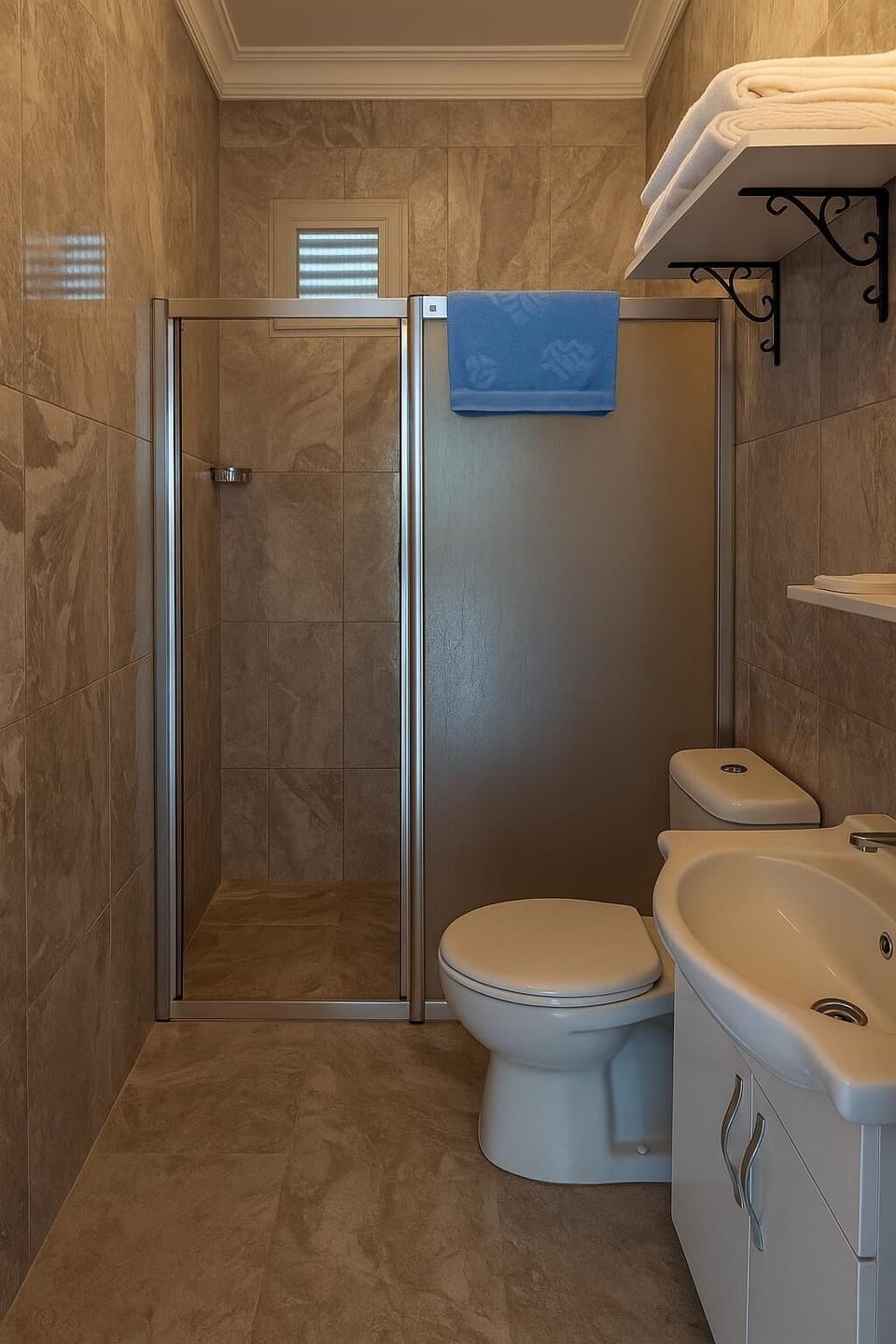 Standard Room | Bathroom | Shower, towels, soap, shampoo