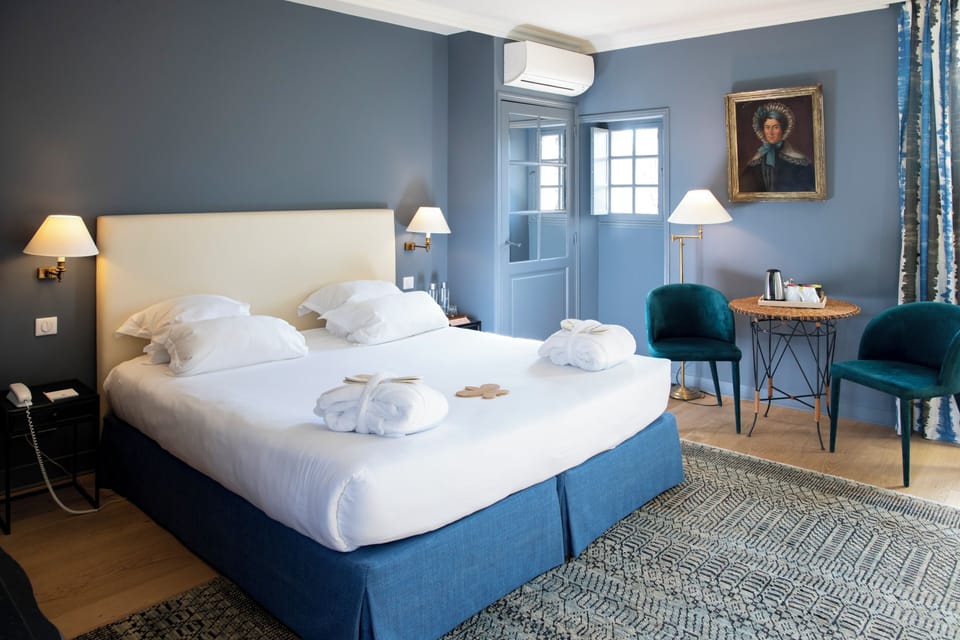 Deluxe Double or Twin Room | Premium bedding, minibar, in-room safe, individually decorated
