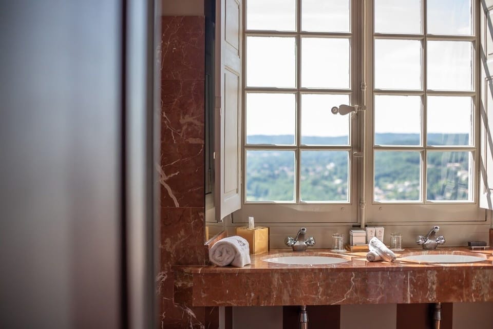 Signature Suite | Premium bedding, in-room safe, individually decorated