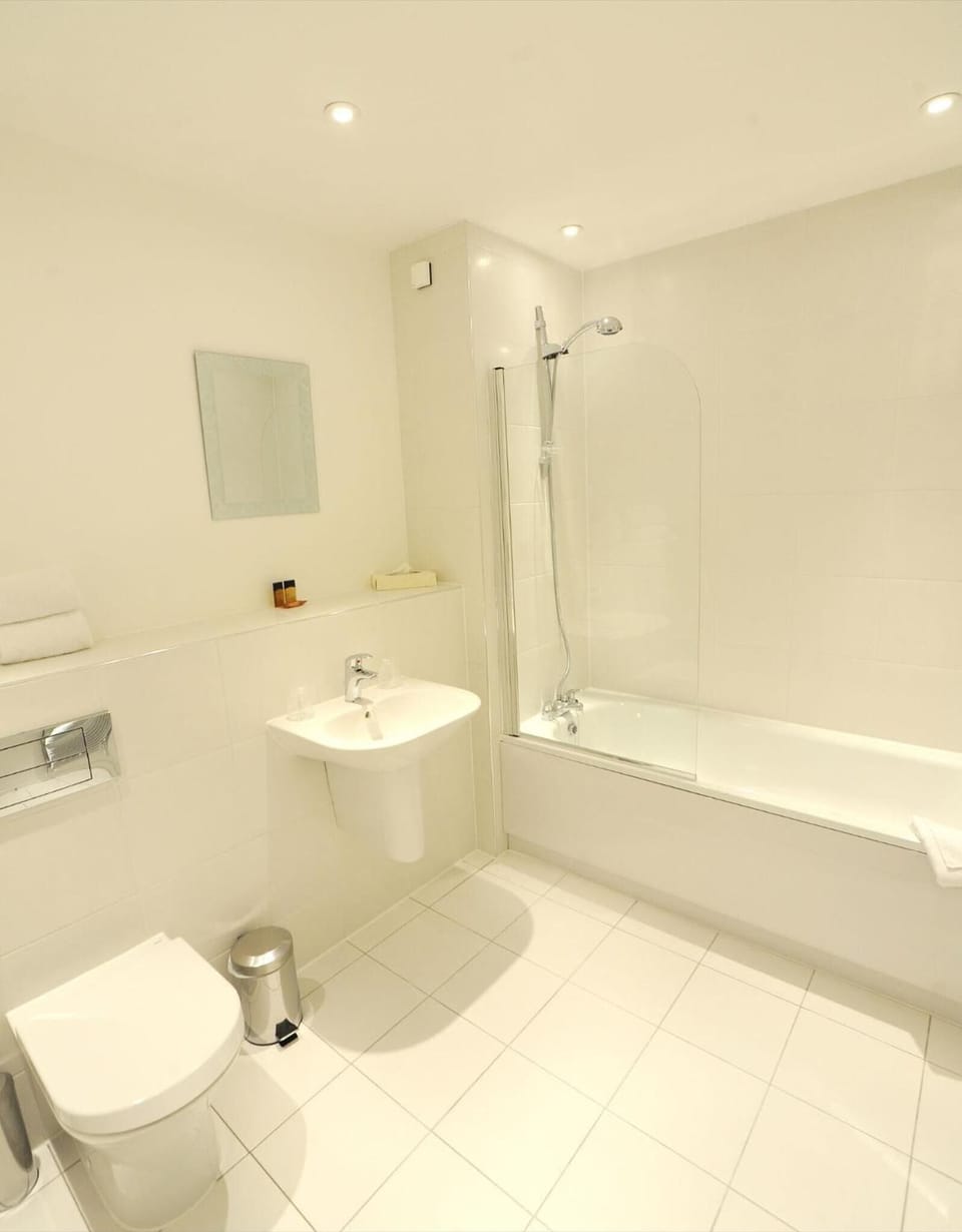 PREMIER SUITES PLUS Bristol Cabot Circus Apartment hotel in Bristol