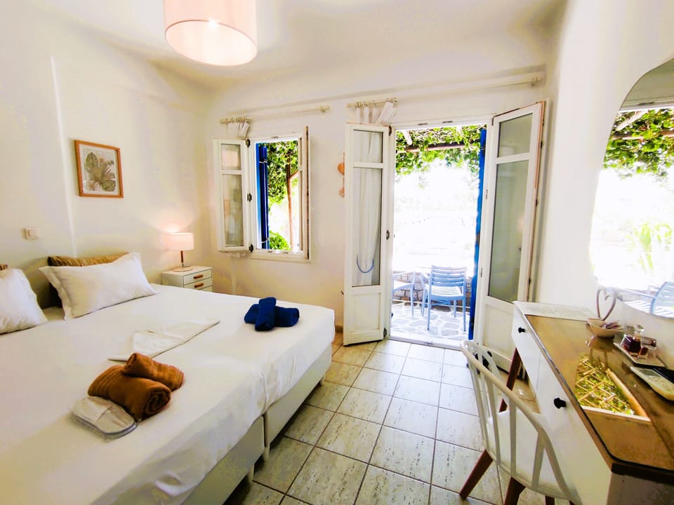 Standard Double or Twin Room | In-room safe, soundproofing, iron/ironing board, free WiFi
