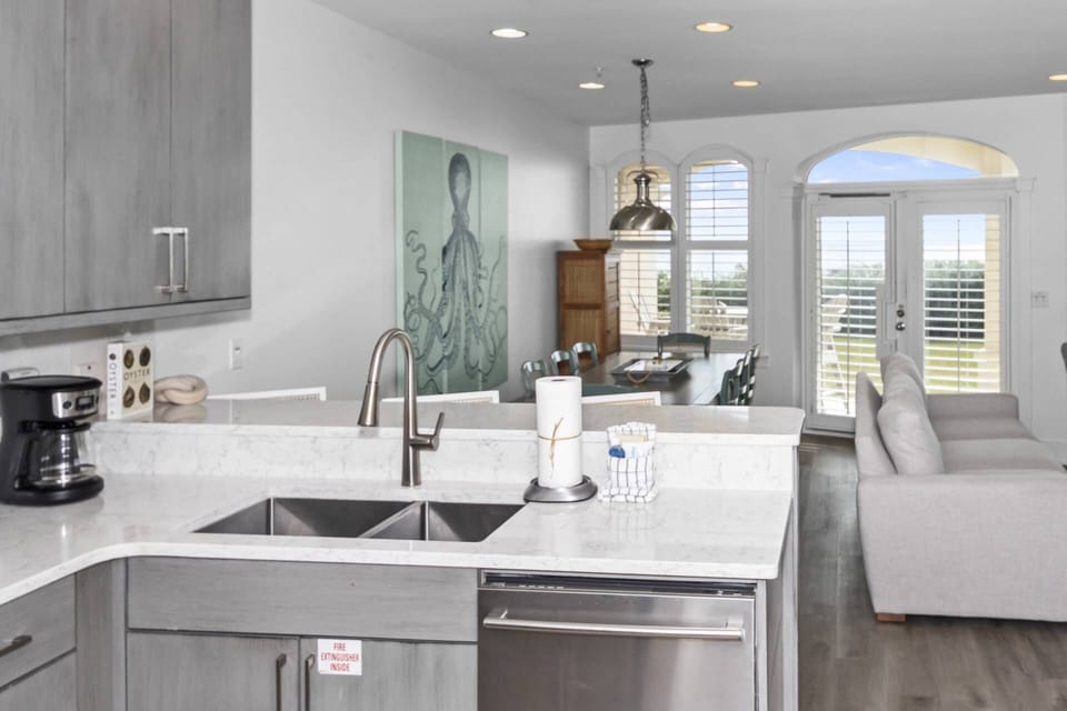 Look right out your windows, and enjoy beautiful views of the gulf from the comfort of your own space!