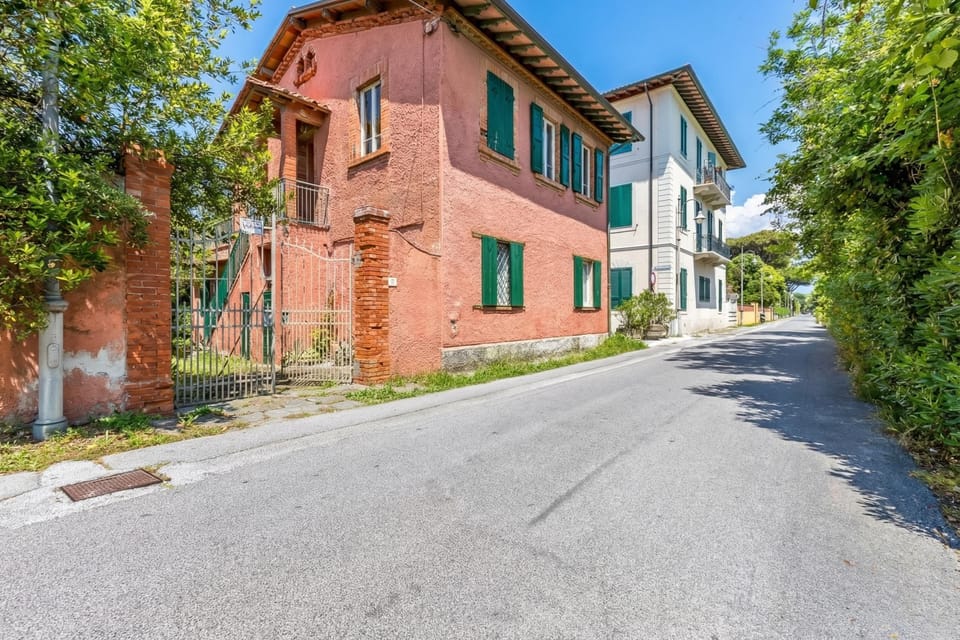 Family Apartment, 3 Bedrooms, Terrace, Sea Facing (La Rosa - Focette 100m from sea) | Exterior