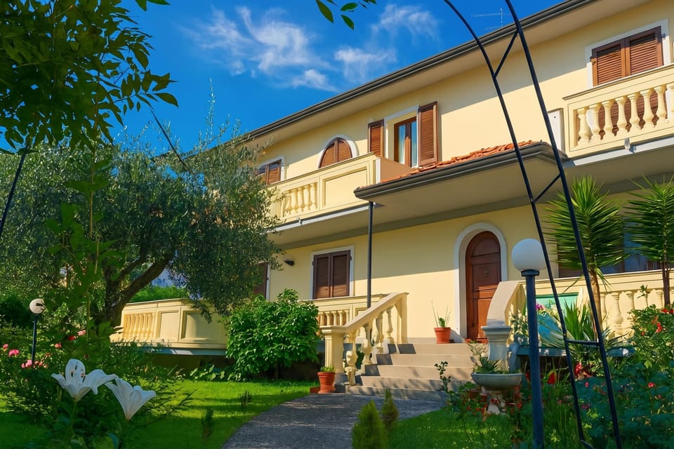 Family Apartment, 4 Bedrooms, 2 Bathrooms (Casa Tirrena 600m from sea) | Exterior