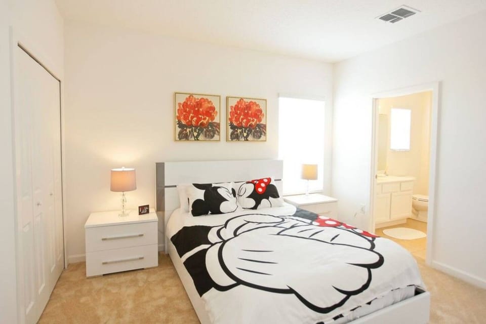 All Suite 5Bed/Baths -No Carpets-New Pics coming soon- Near Disney~ House in Kissimmee