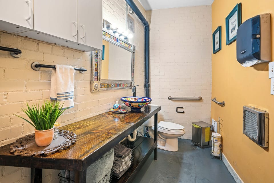 Bathroom 1st floor
