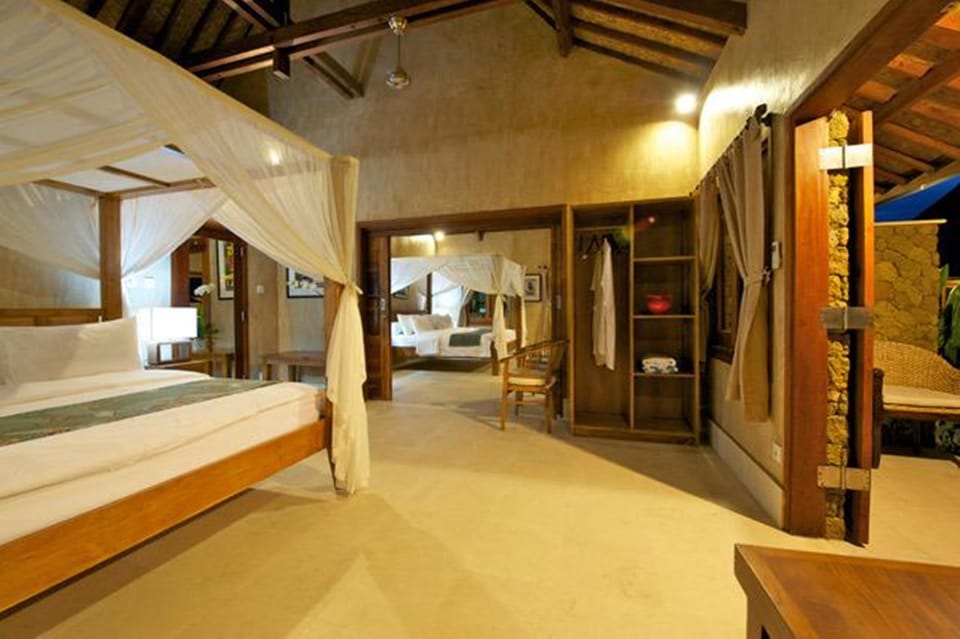 Select Comfort beds, minibar, in-room safe, desk