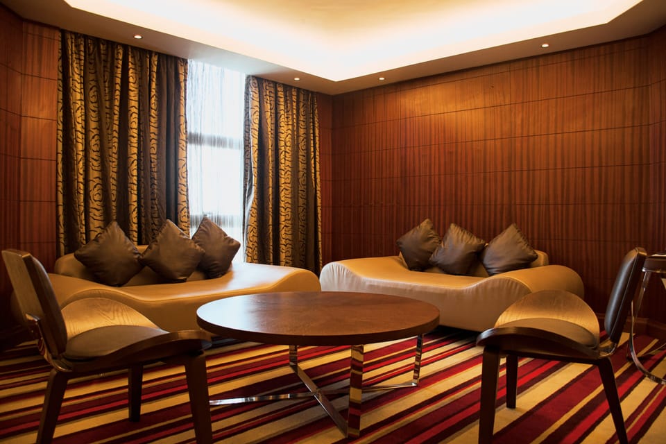 Presidential Studio Suite | In-room dining
