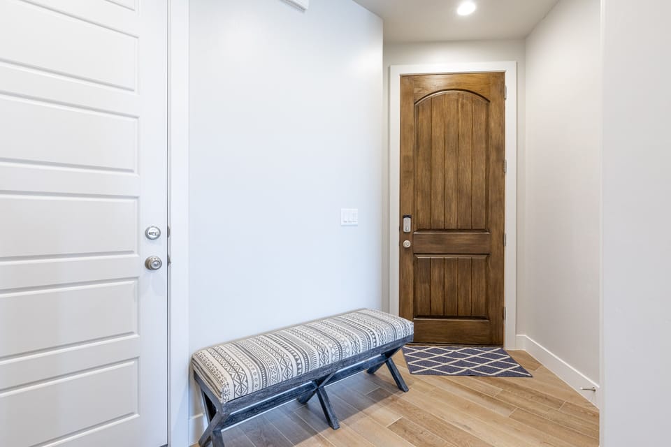 Front Entry - Welcome to our home, Pleasant View!