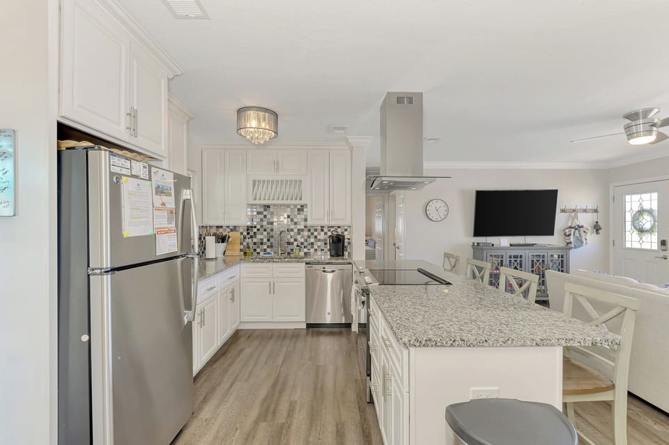 Fully stocked kitchen.