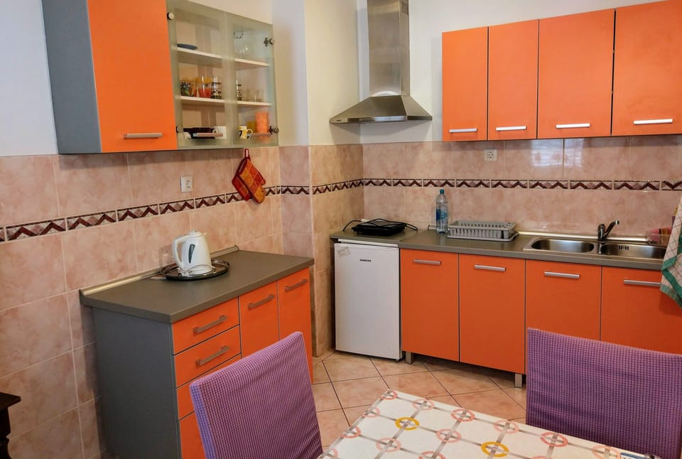 Shared Dormitory, 1 Bedroom, Smoking | Interior