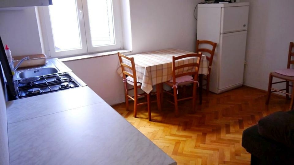 Apartment, 1 Bedroom, Smoking, Balcony | Interior