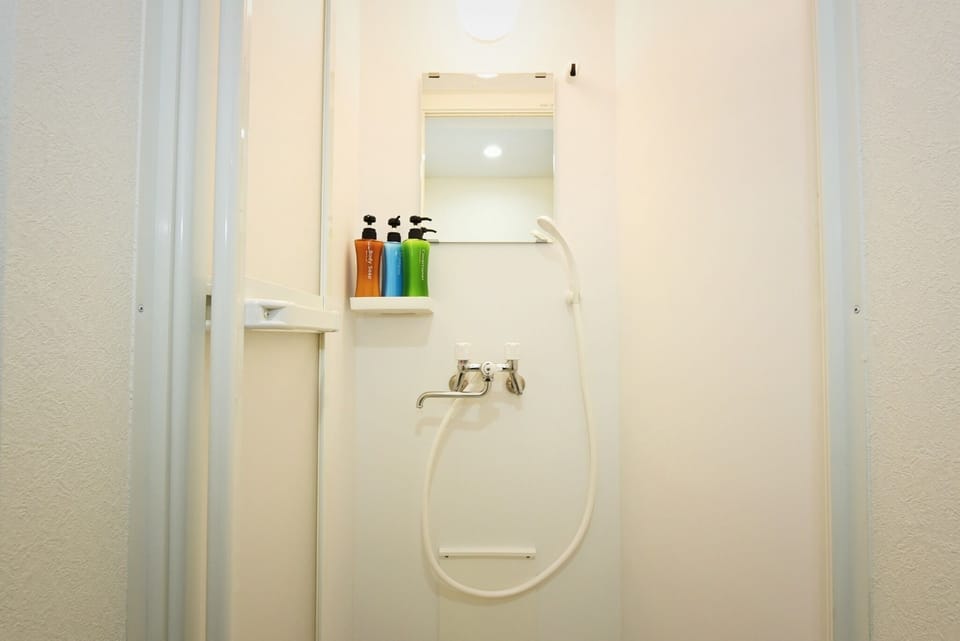 Shower booth