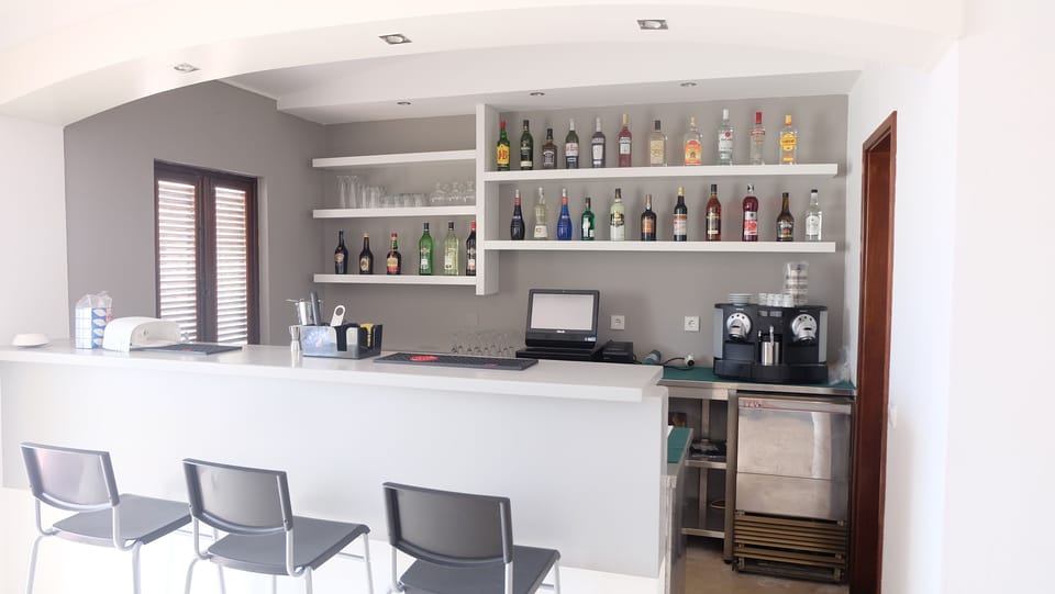 Snack bar